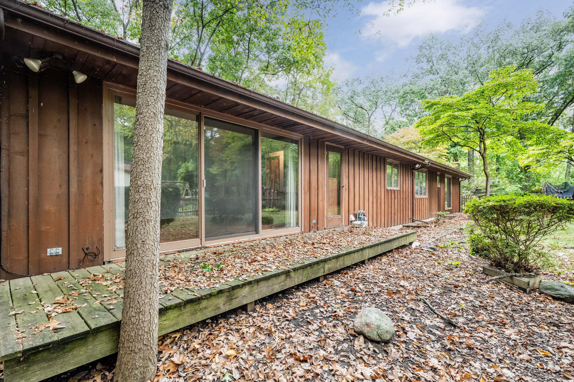 71353 State Line Road Edwardsburg, MI 49112 - Photo 26 of 28 Deck off of Family R