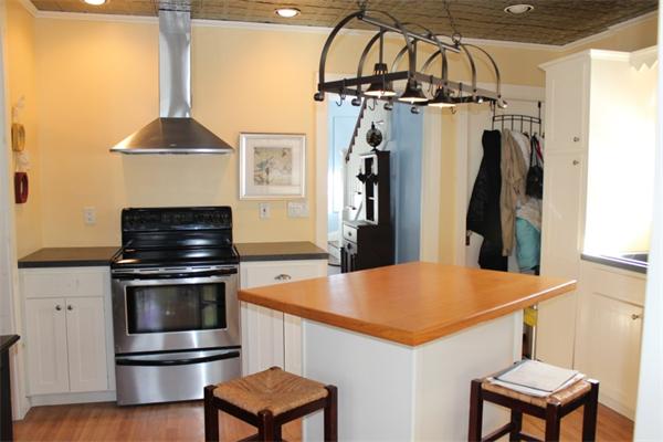 25 Ludlow Street Worcester, MA 01603 - Photo 3 of 27