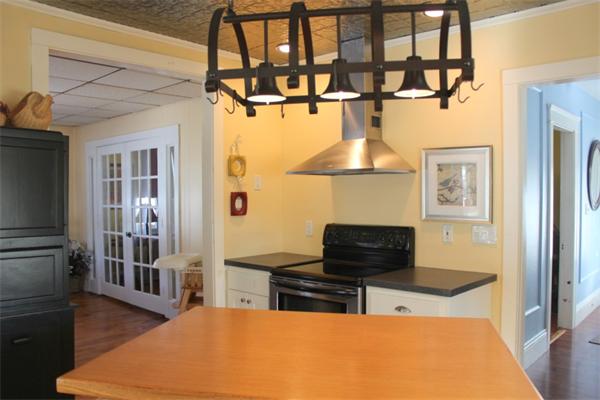 25 Ludlow Street Worcester, MA 01603 - Photo 5 of 27