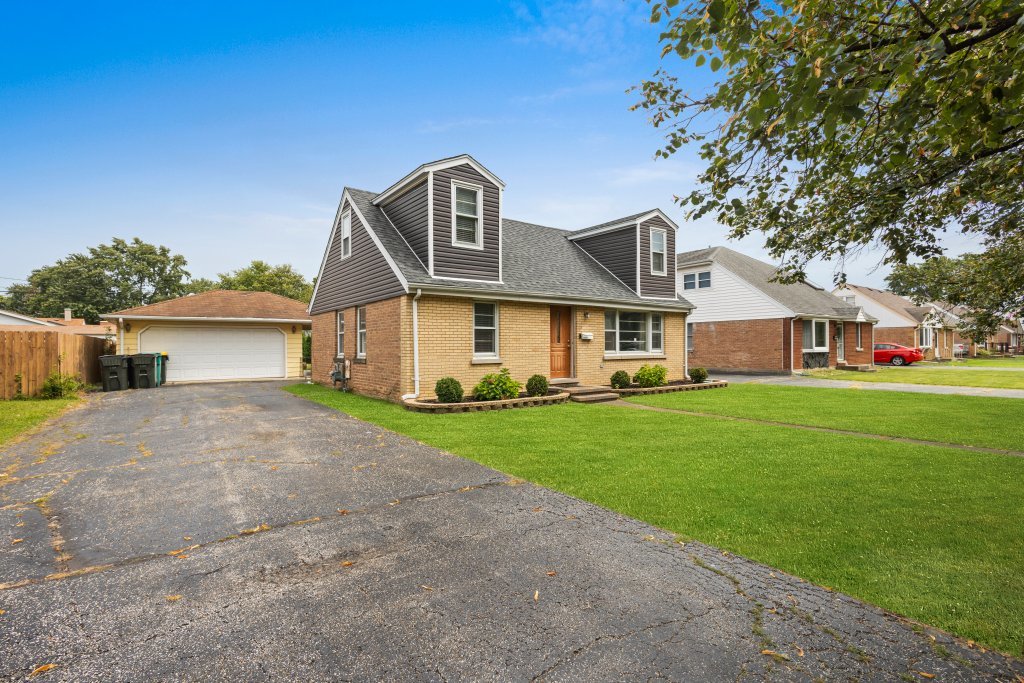10925 McVicker Avenue Chicago Ridge, IL 60415 - Photo 2 of 22