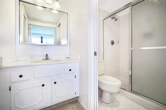 $2,200 | 2400 Presidential Way, Unit 502, West Palm Beach, FL 33401