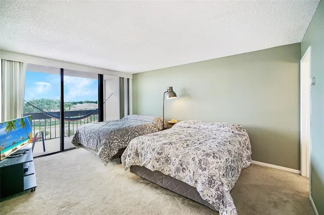 $2,200 | 2400 Presidential Way, Unit 502, West Palm Beach, FL 33401