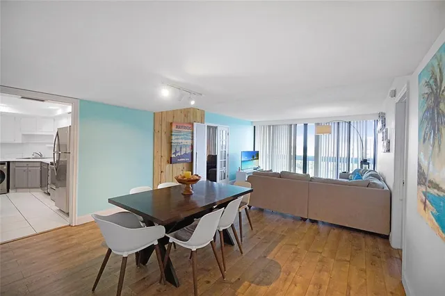 $2,200 | 2400 Presidential Way, Unit 502, West Palm Beach, FL 33401