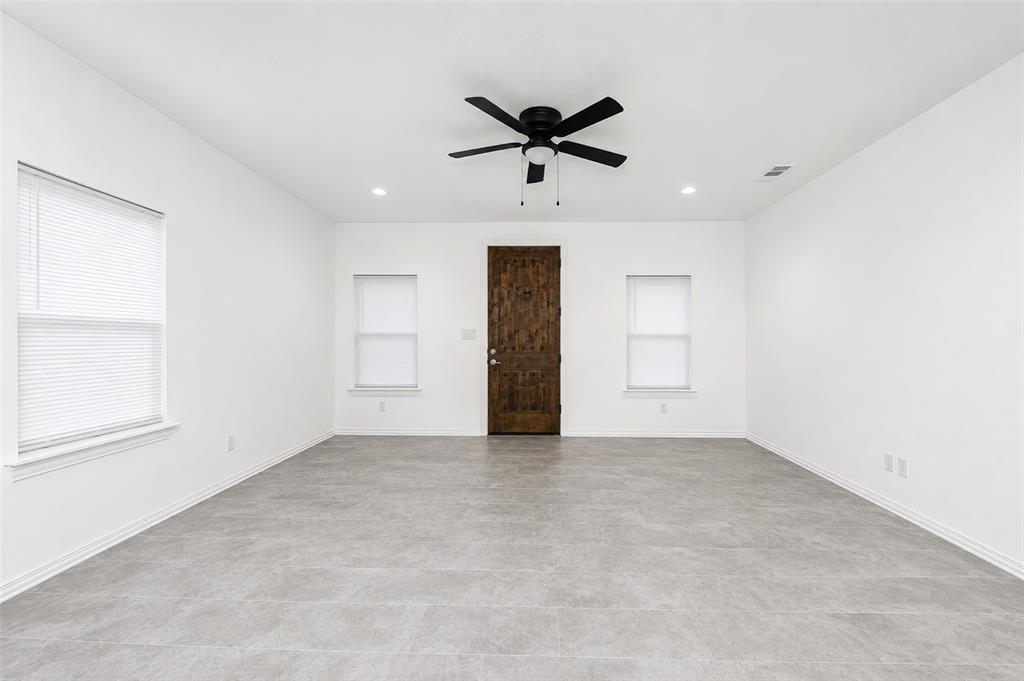 709 South Church Street Decatur, TX 76234 - Photo 7 of 35