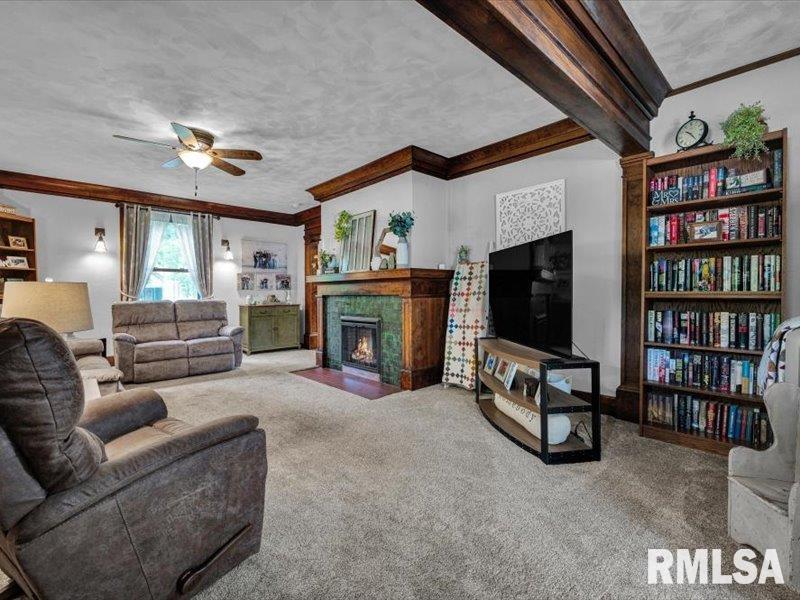 1012 Edward Street Henry, IL 61537 - Photo 3 of 40