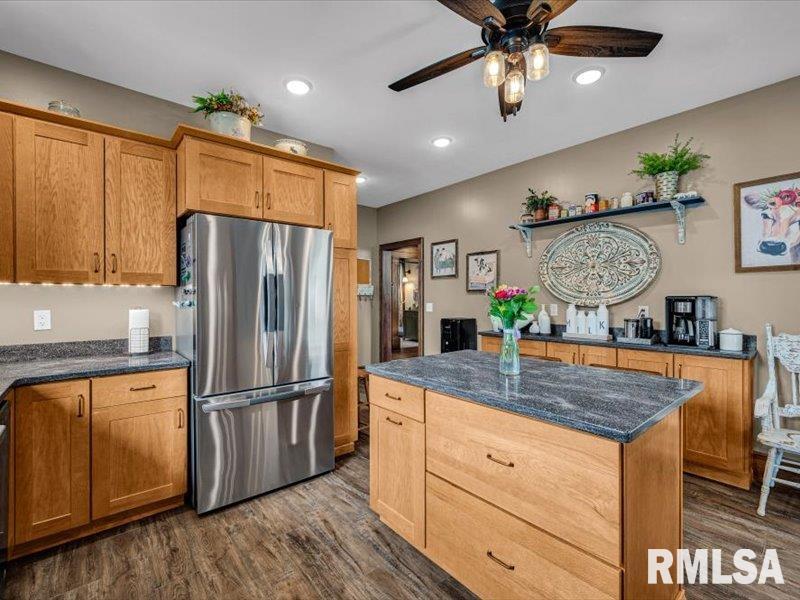 1012 Edward Street Henry, IL 61537 - Photo 8 of 40