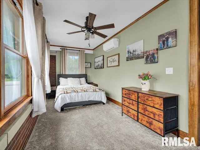 $295,000 | 1012 Edward Street, Henry, IL 61537