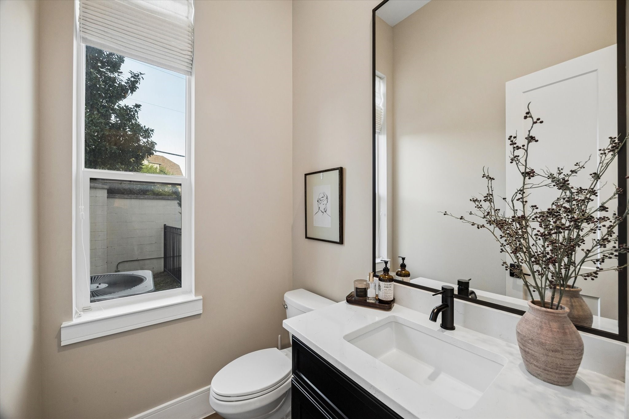 1661 Bingle Road Houston, TX 77055 - Photo 30 of 33 1st level powder bath.