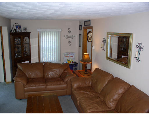 91 Hamilton Street Saugus, MA 01906 - Photo 3 of 5 Gallery Image 3