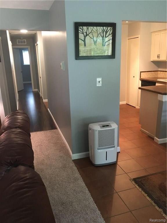 1687 Riverside Drive, Unit U14 Rochester Hills, MI 48309 - Photo 20 of 50