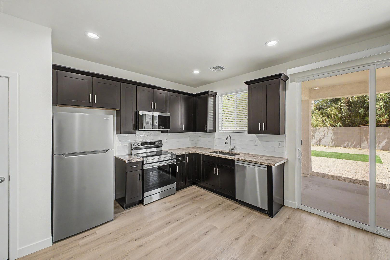 105 West Latona Road Phoenix, AZ 85041 - Photo 16 of 50 Photo #16