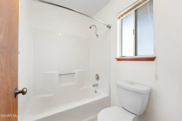 $569,900 | 10837 Avenue R 10 E Littlerock Ca East, Littlerock, CA 93543