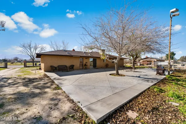 $569,900 | 10837 Avenue R 10 E Littlerock Ca East, Littlerock, CA 93543