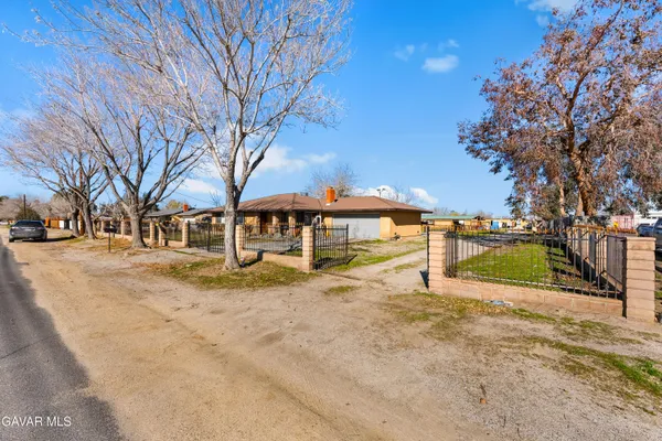 $569,900 | 10837 Avenue R 10 E Littlerock Ca East, Littlerock, CA 93543