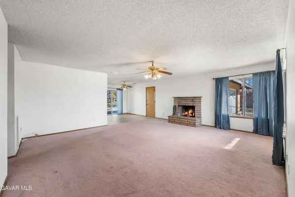 $569,900 | 10837 Avenue R 10 E Littlerock Ca East, Littlerock, CA 93543