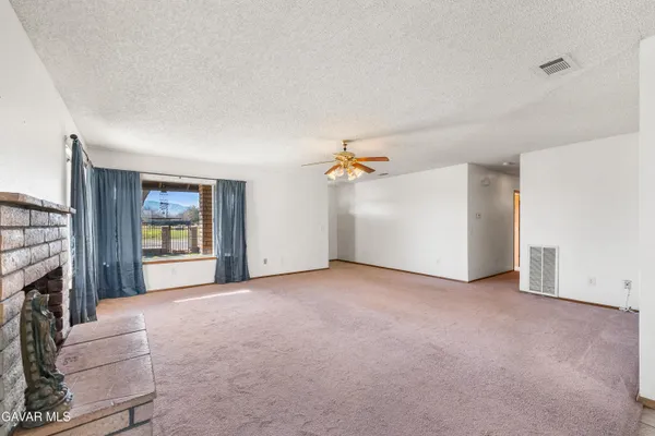 $569,900 | 10837 Avenue R 10 E Littlerock Ca East, Littlerock, CA 93543