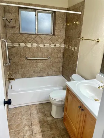 $2,000 | 5030 Valley View Drive, La Porte, TX 77571