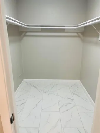 $2,000 | 5030 Valley View Drive, La Porte, TX 77571