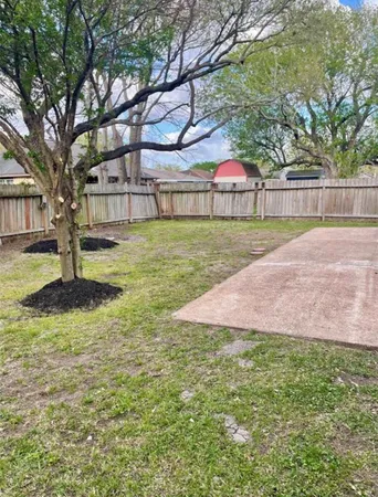 $2,000 | 5030 Valley View Drive, La Porte, TX 77571