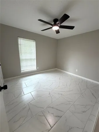 $2,000 | 5030 Valley View Drive, La Porte, TX 77571