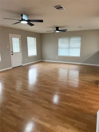 $2,000 | 5030 Valley View Drive, La Porte, TX 77571