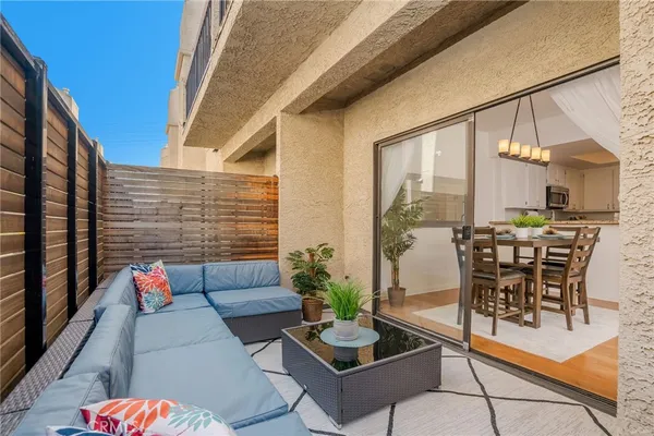 $898,000 | 1655 Greenfield Avenue, Unit 14, Los Angeles, CA 90025