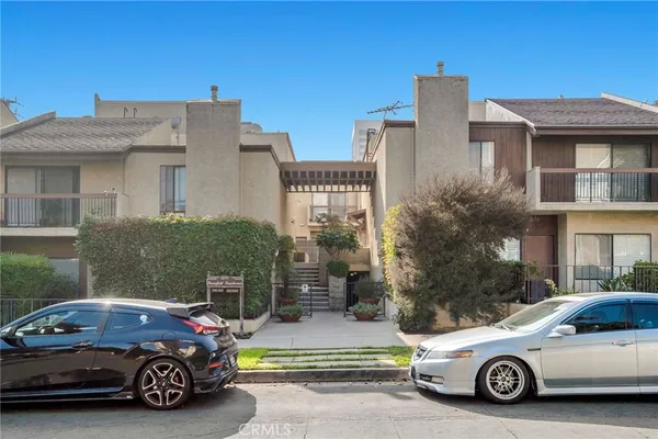 $898,000 | 1655 Greenfield Avenue, Unit 14, Los Angeles, CA 90025