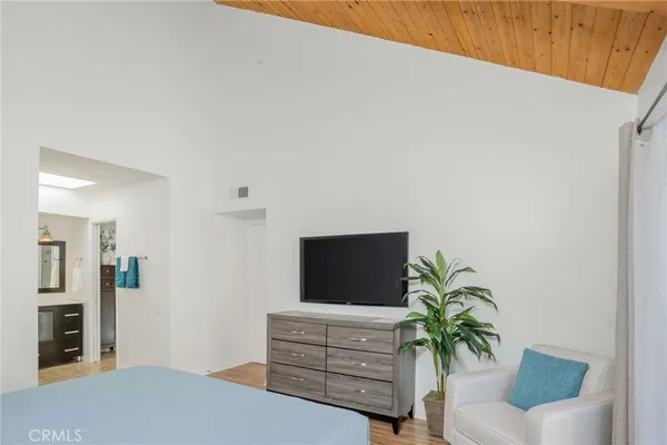 $898,000 | 1655 Greenfield Avenue, Unit 14, Los Angeles, CA 90025