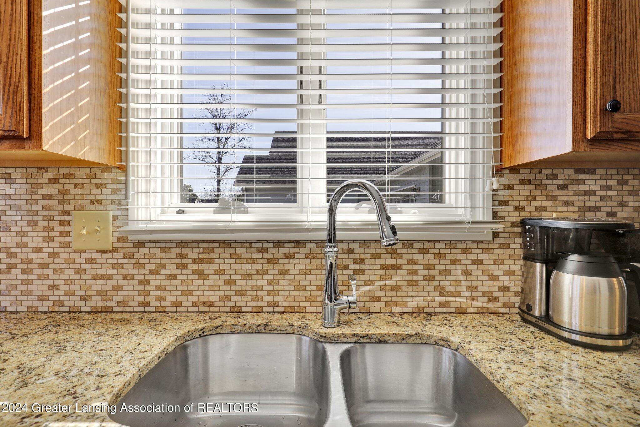 11469 Windmill Pointe, Unit 43 Clio, MI 48420 - Photo 12 of 29 21-web-or-mls-Open Ended Media-21 (2)
