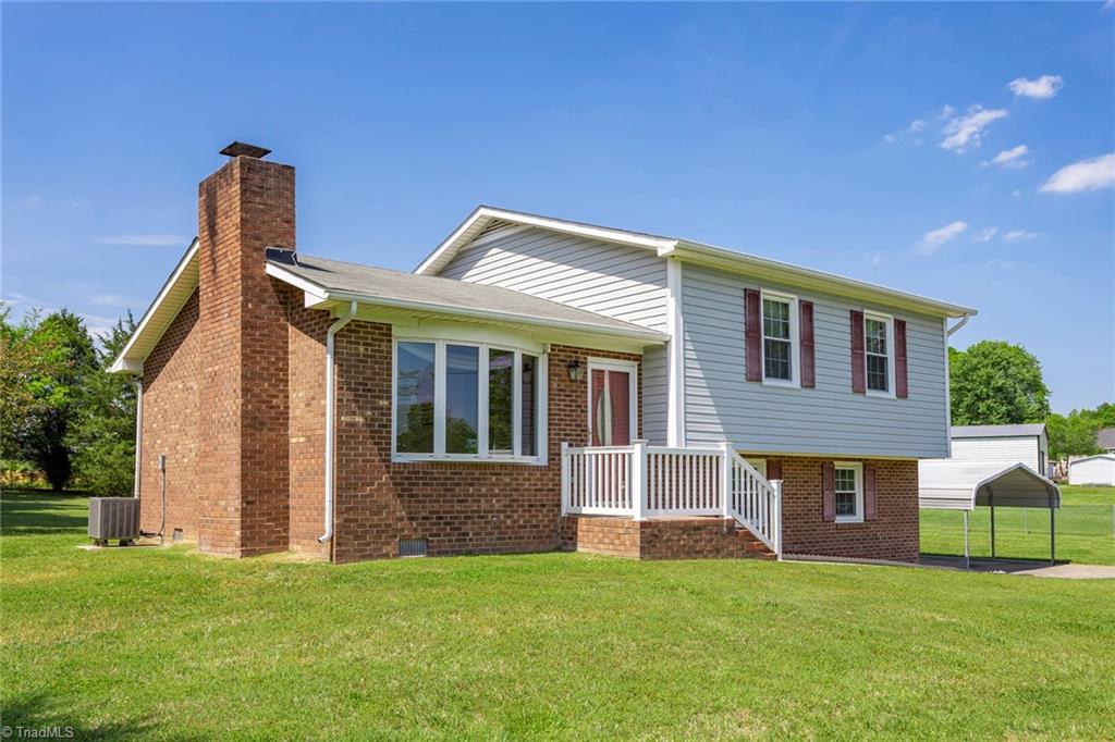1208 Perryman Road Lexington, NC 27295 - Photo 3 of 25 Gallery Image 3