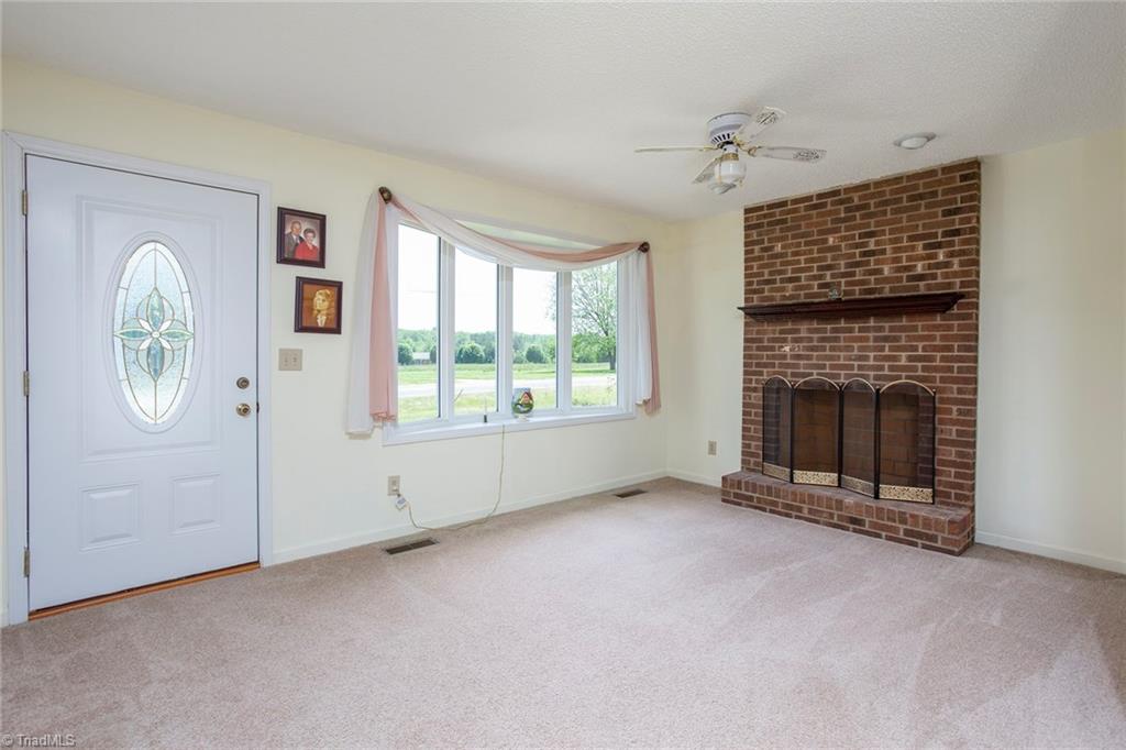 1208 Perryman Road Lexington, NC 27295 - Photo 6 of 25 Gallery Image 6