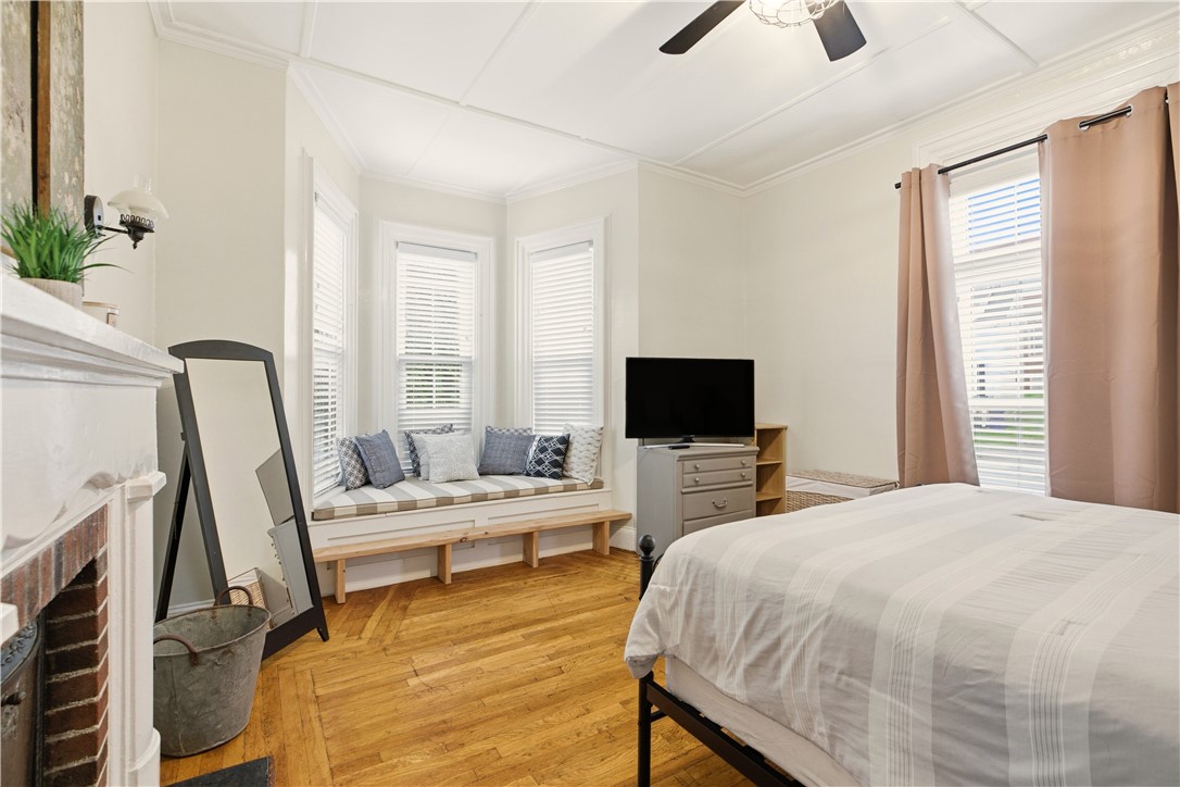 5 Elliot Place Newport, RI 02840 - Photo 12 of 37