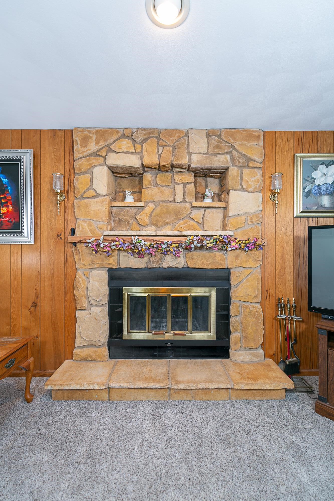 2149 North Connies Court Appleton, WI 54914 - Photo 6 of 30