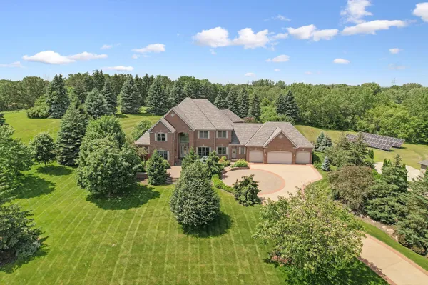 $1,650,000 | 11125 Alameda Avenue, Inver Grove Heights, MN 55077