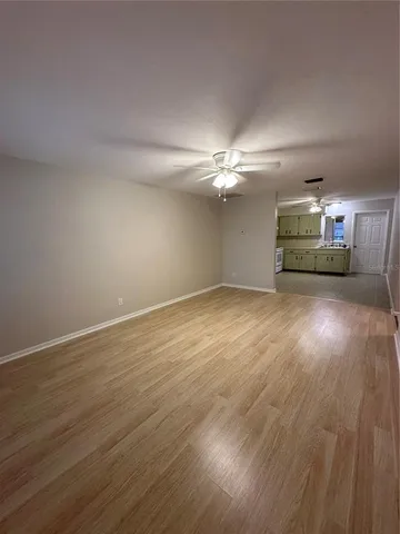 $1,300 | 3125 Villa Road, Sebring, FL 33870