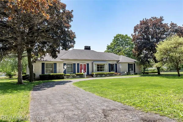 $409,900 | 1314 Hollywood Drive, Monroe, MI 48162