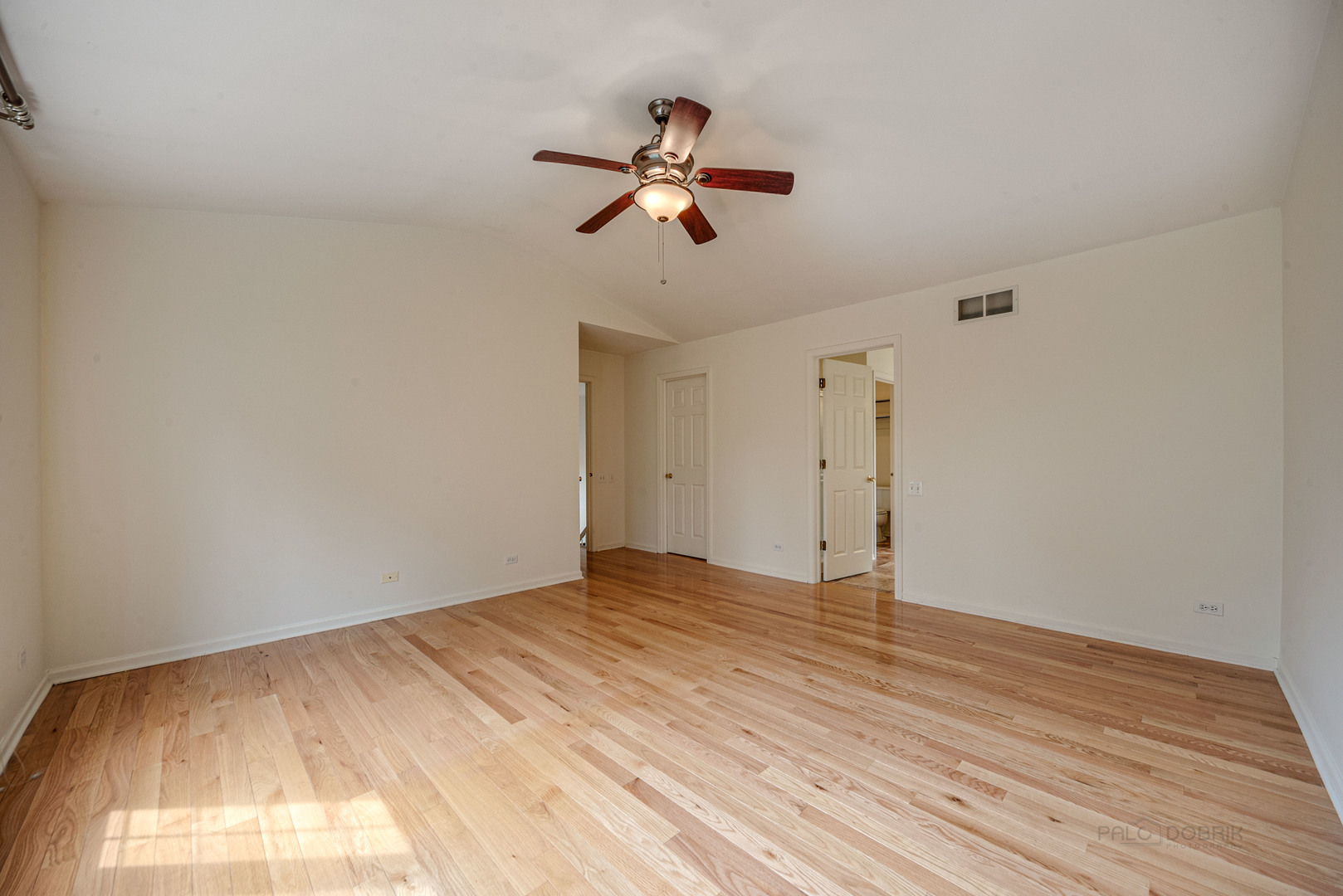 185 Aberdeen Drive Algonquin, IL 60102 - Photo 27 of 36 a view of empty room with wooden floor