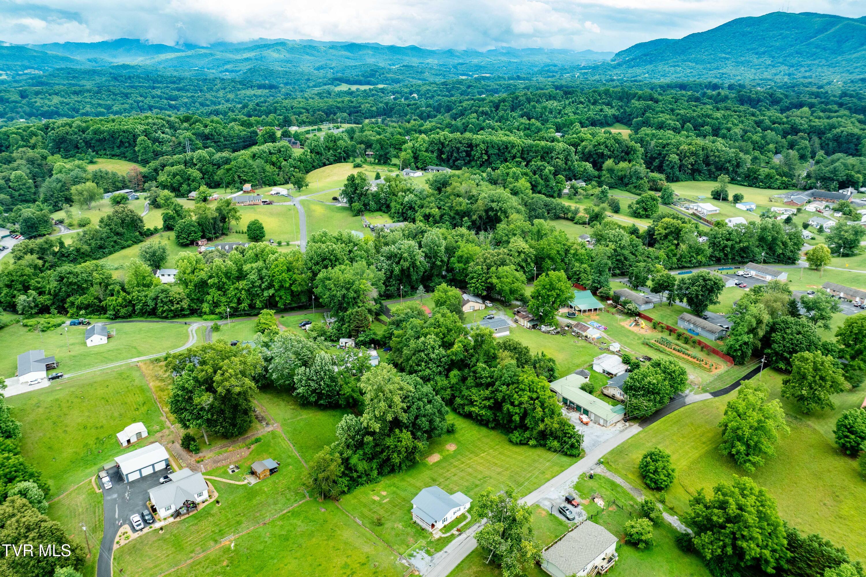 147 Fox Road Johnson City, TN 37601 - Photo 57 of 59 147 Fox road (4 of 59)