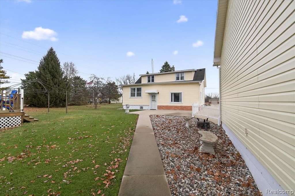 12995 Sweitzer Road Carleton, MI 48117 - Photo 45 of 61 Gallery Image 45