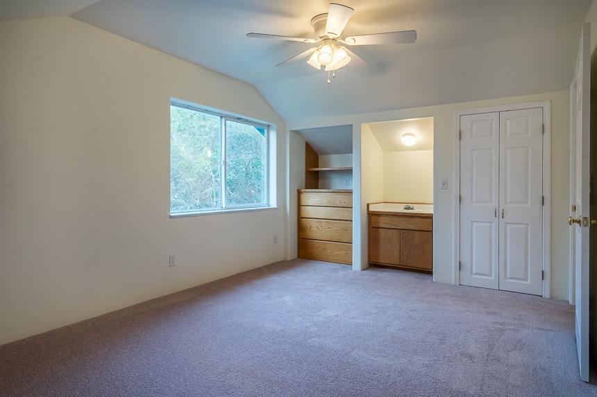 6550 Beagle Road White City, OR 97503 - Photo 17 of 24 an empty room with windows and cabinet