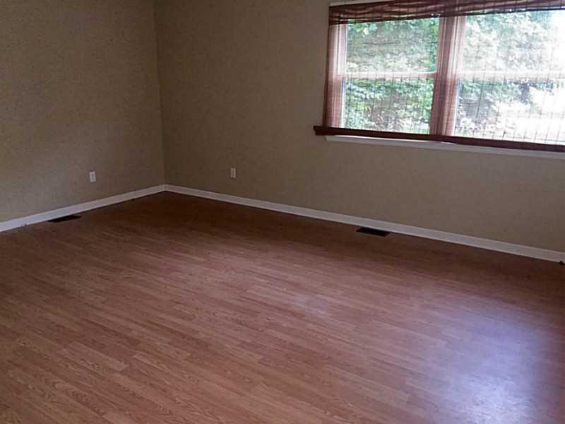 135 Bixler Road Indianapolis, IN 46227 - Photo 2 of 15 Gallery Image 2