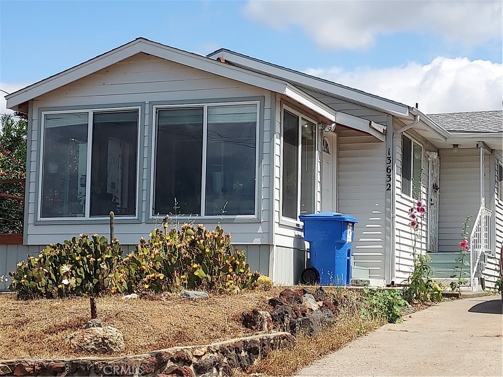 13632 Arrowhead Road Clearlake, CA 95422 - Photo 28 of 28 front view of a house