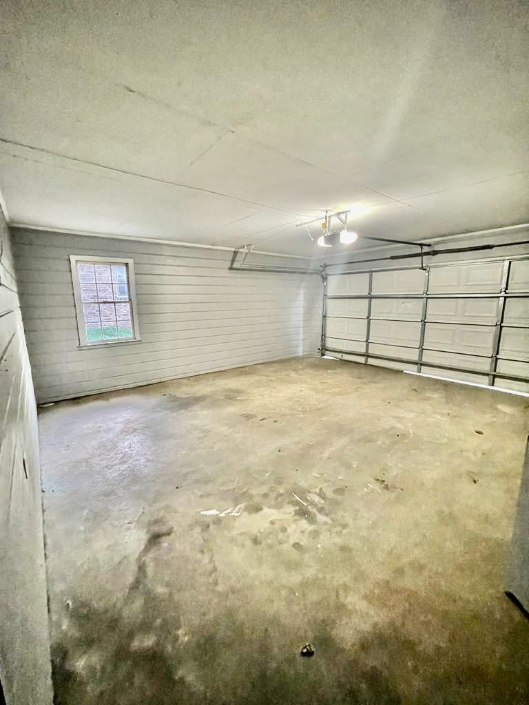 4715 Stage Road Memphis, TN 38128 - Photo 9 of 22 a view of an empty room