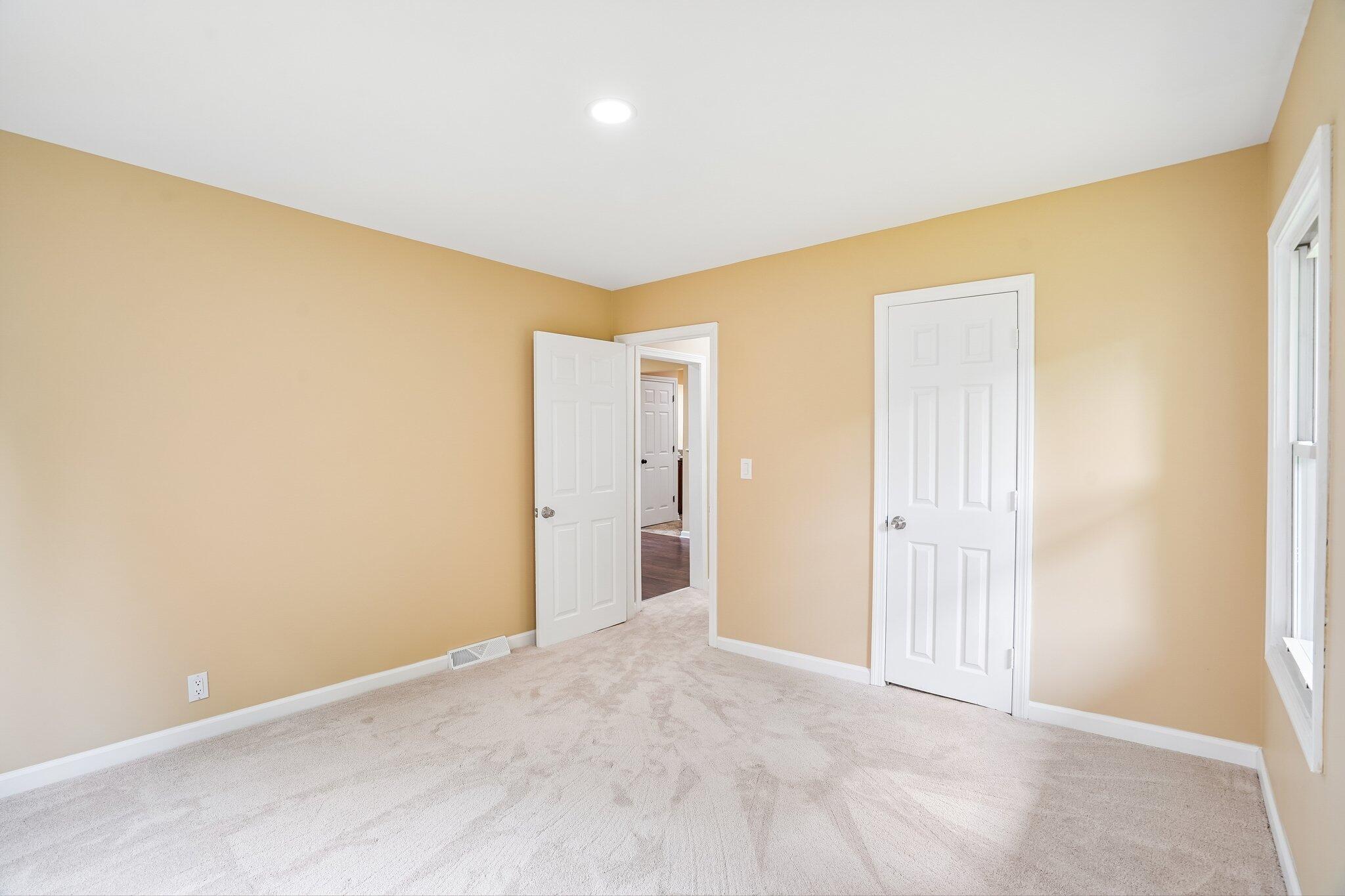 1150 Bangor Road Waterford, MI 48328 - Photo 17 of 35 Bedroom