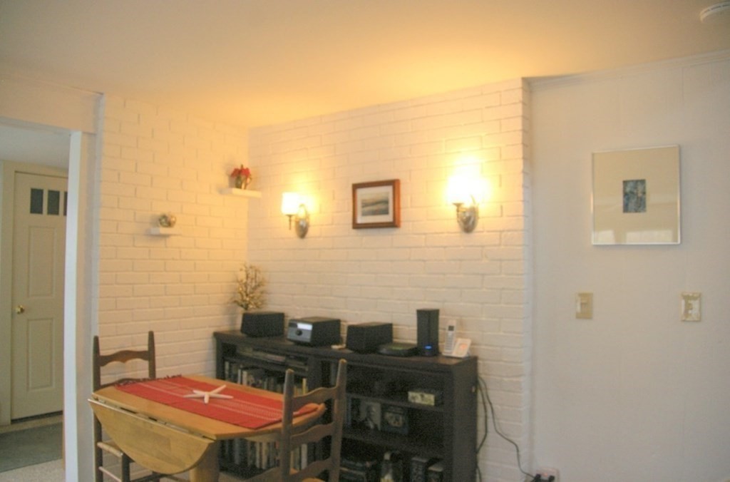 1834 Main Road Westport, MA 02790 - Photo 22 of 42