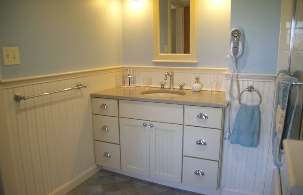 1834 Main Road Westport, MA 02790 - Photo 30 of 42
