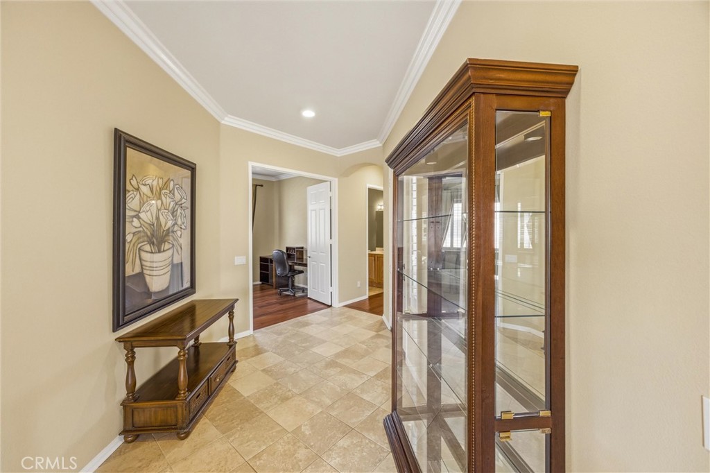 1732 Brittney Road Beaumont, CA 92223 - Photo 6 of 54 Entry