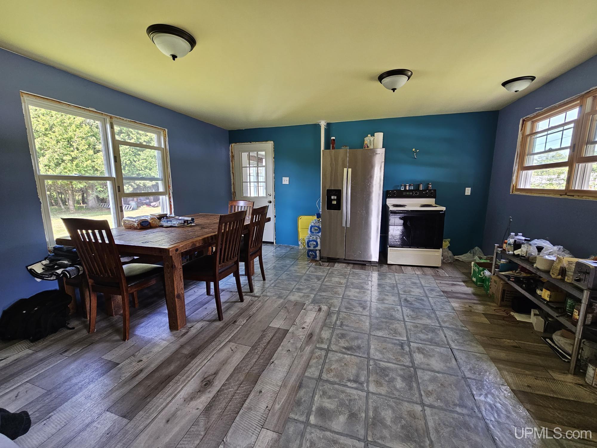 1121 North Co Road Gulliver, MI 49840 - Photo 5 of 37