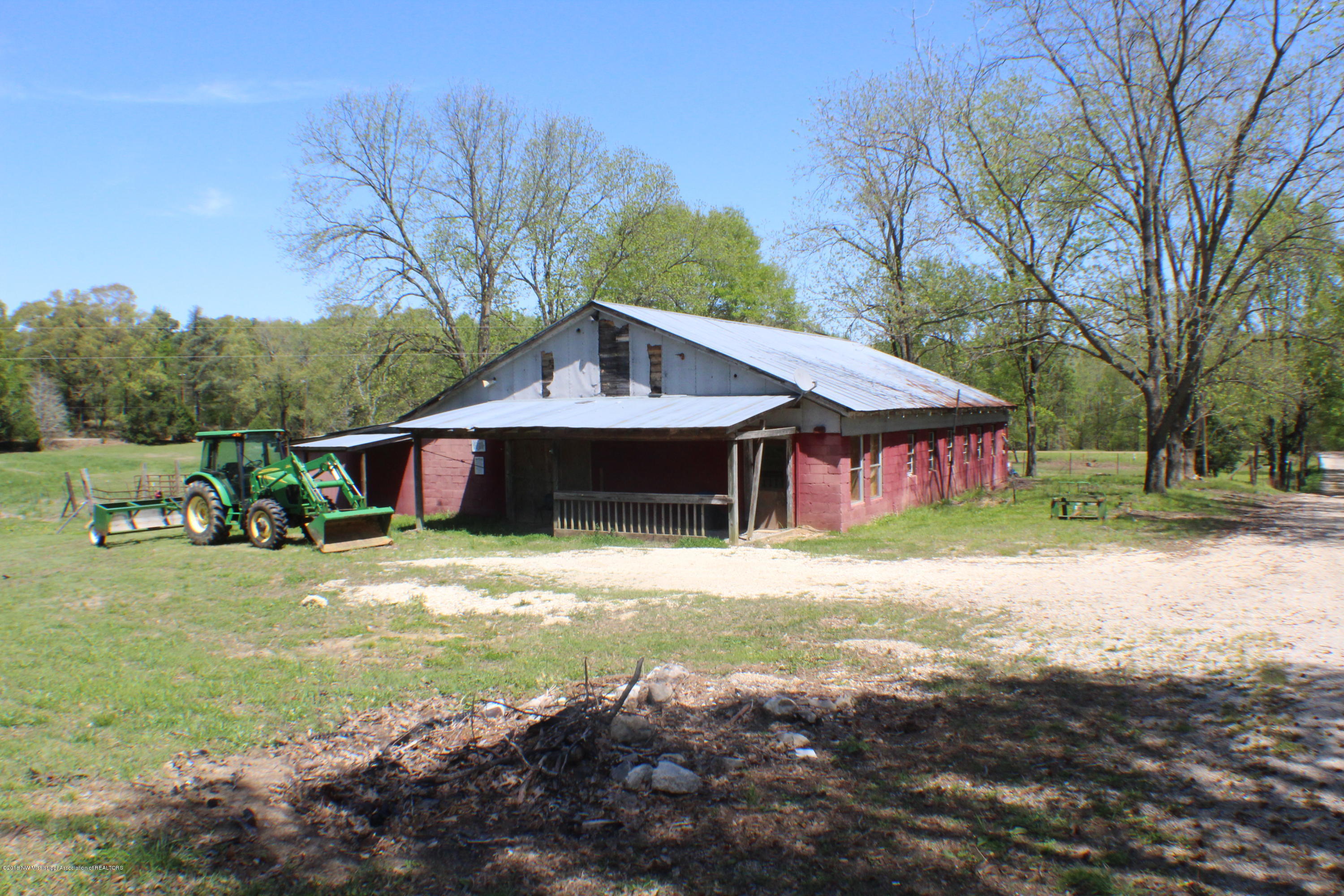 2047 Kelly Crossing Road Coldwater, MS 38618 - Photo 55 of 55 IMG_5182