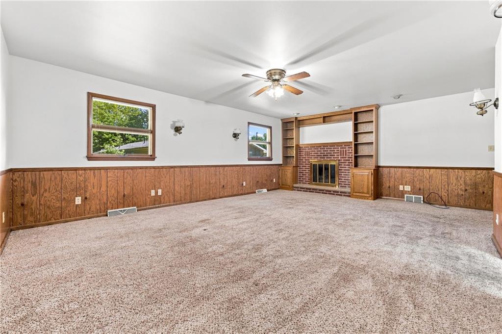 186 Donald Road Hermitage, PA 16148 - Photo 5 of 8 Gallery Image 5